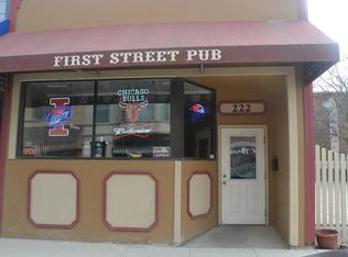 222 W 1st St, Dixon, IL 61021