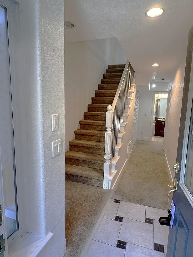 2-Bedroom 2- Bathroom Apartment Home in Hayward — Photo 2