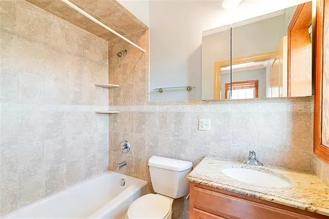 21 Saint Pauls Ave #1 — Photo 6
