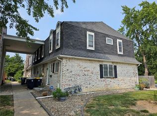 6920 NW Chapel Woods Ln, Kansas City, MO 64152