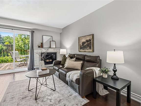 4th image of 2996 Salerno Cres
