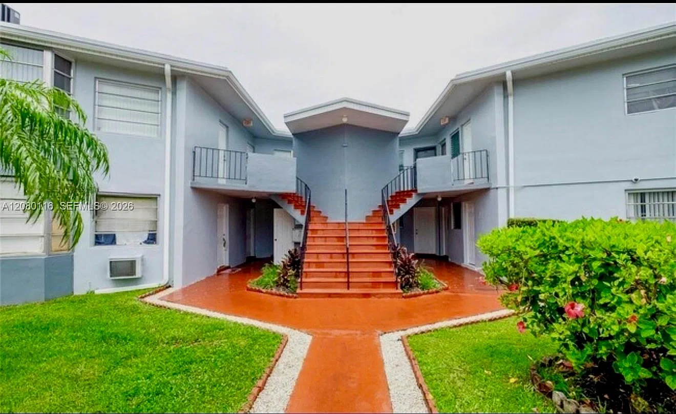 Sky Lake Gardens No 2 Con — Photo 2