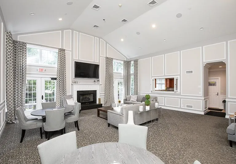 Fair Lawn Commons — Photo 11