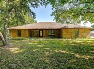 513 Ward Ln, Burleson, TX 76028