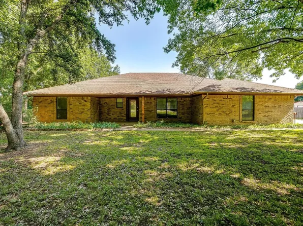 513 Ward Ln, Burleson, TX 76028
