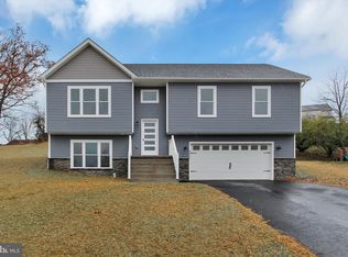 8394 Capri Ct, Waynesboro, PA 17268