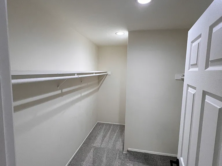 31568 Agoura Rd #6 — Photo 42
