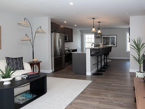 4th image of 1 Saddle Rock Way