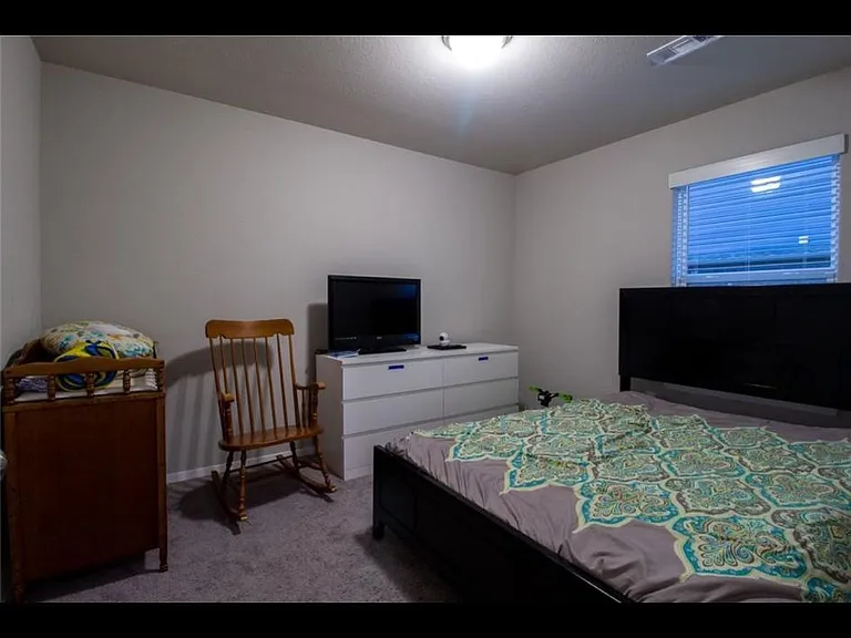 4204 Lexington Ave — Photo 15
