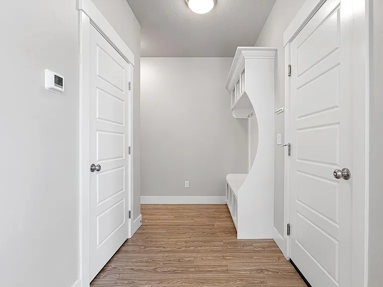 635 S Tylee Way — Photo 3