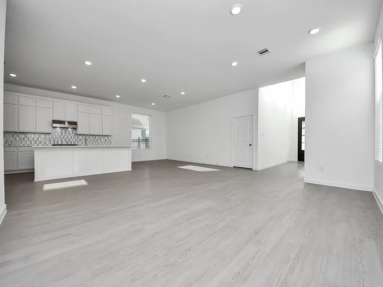 27443 Sunterra Village Dr — Photo 10