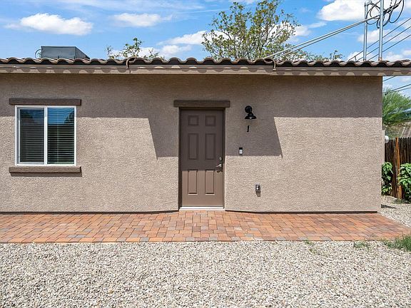 3rd image of 1408 W Mohawk Dr Unit 1