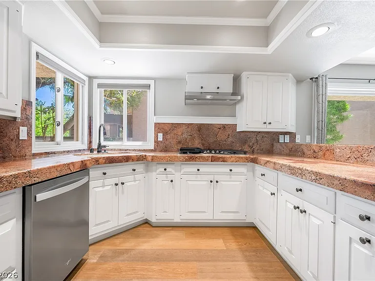5142 Southern Hills Ln — Photo 4