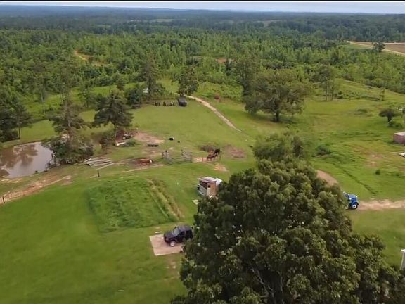 3rd image of 151 County Road 371
