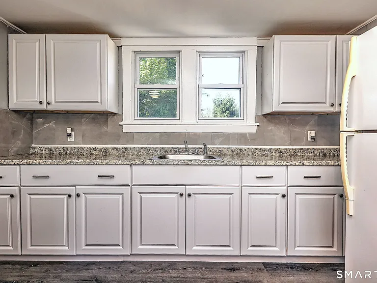 90 N Turnpike Rd #3 — Photo 12