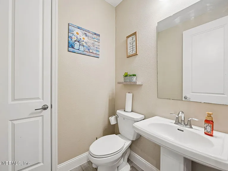 118 Sadler Ct — Photo 26