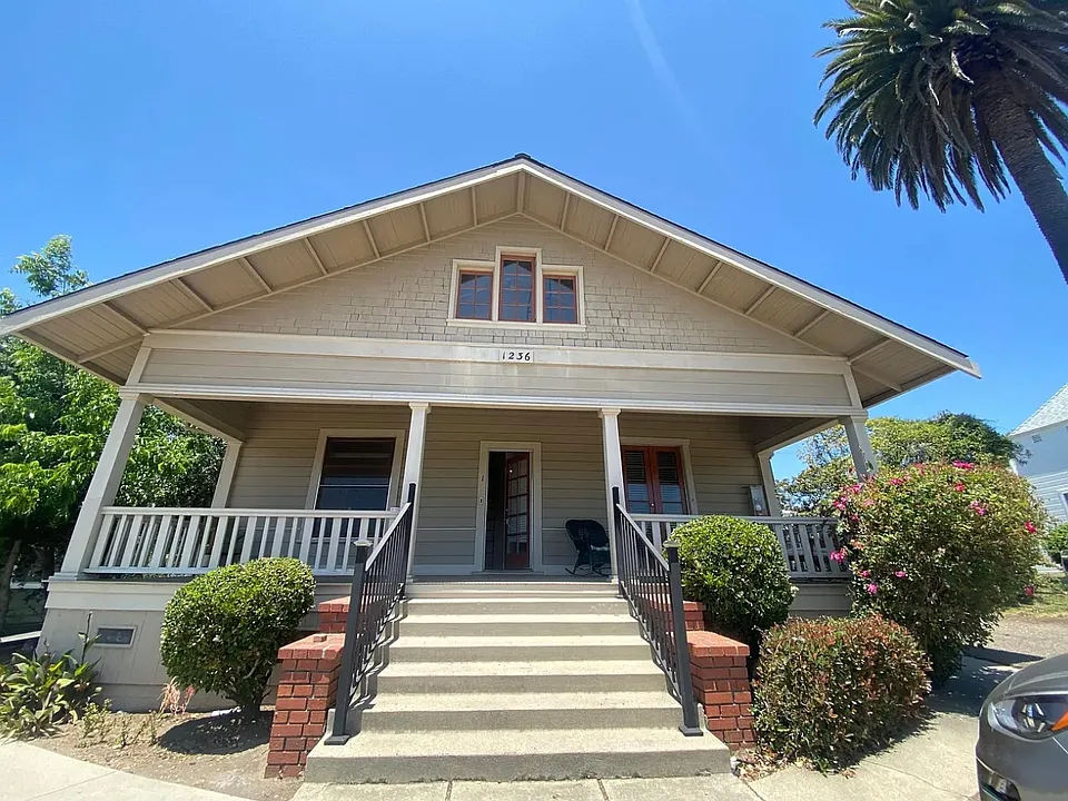 1236 Palm St #1