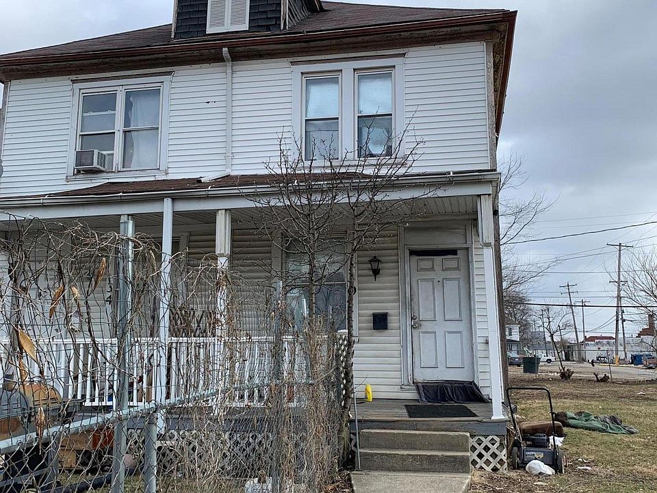 2nd image of 30 N Guilford Ave