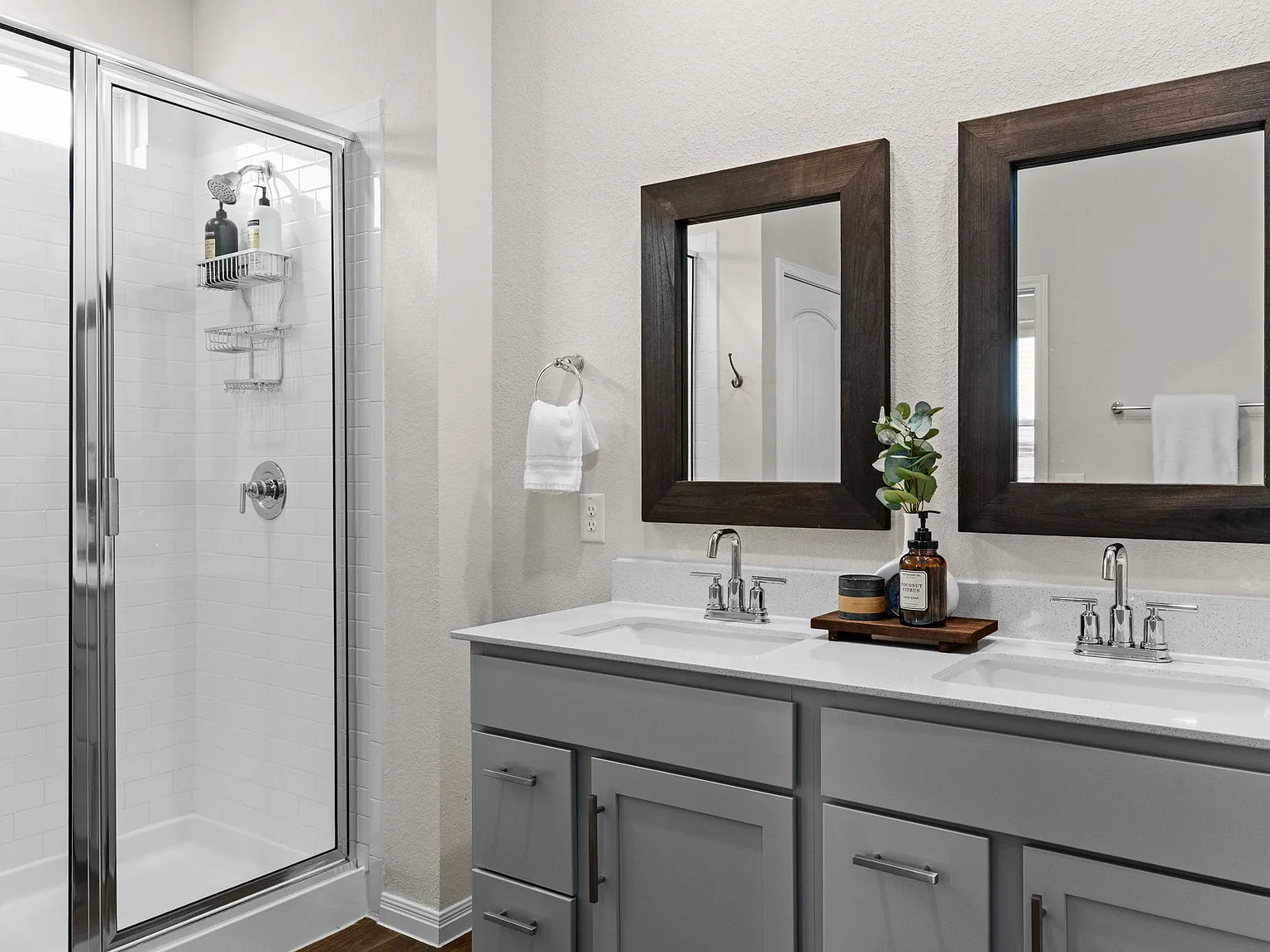 117 Mackinac Lane - 1 — Photo 3