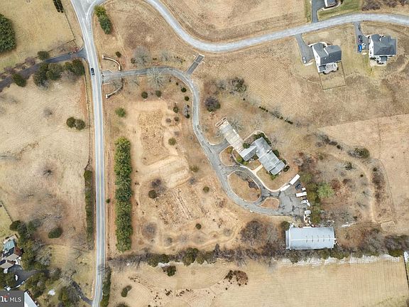 3rd image of 20043 Gleedsville Rd