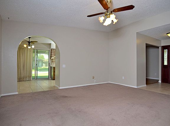 5th image of 3317 Woodside Dr