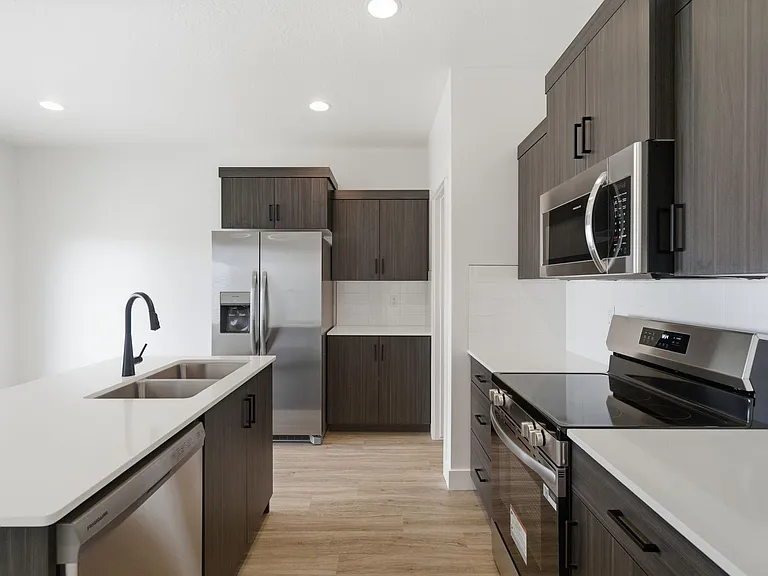 5690 S Weehawken Ln — Photo 8