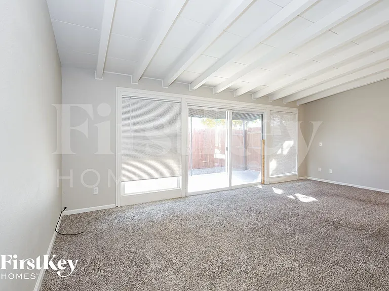 716 N Bruce St — Photo 3