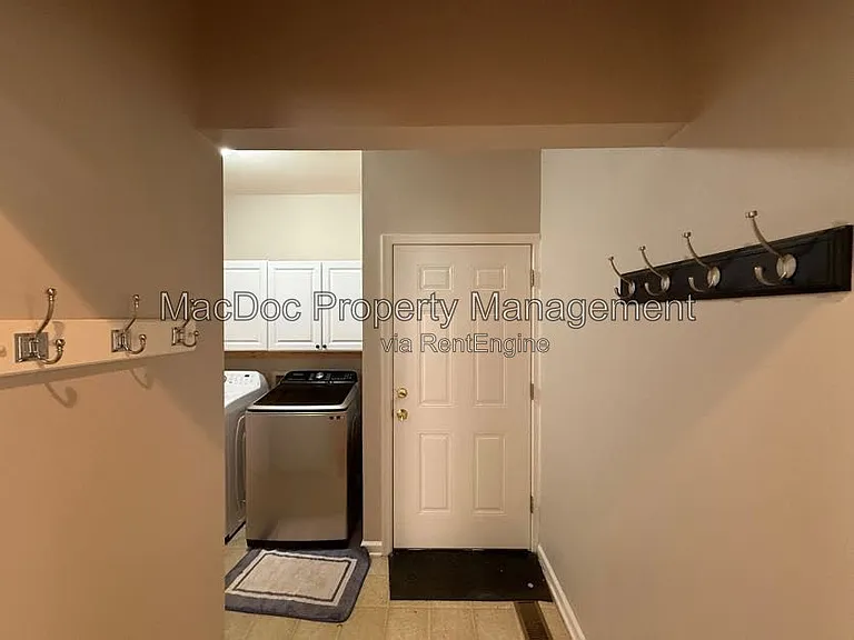 1404 Graham Dr — Photo 16