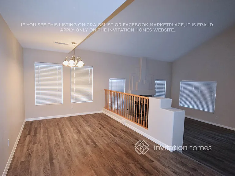 7805 Robinglen Ave — Photo 4
