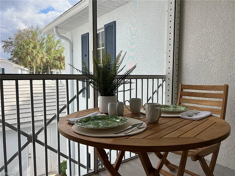 7087 Barrington Cir #201 — Photo 15