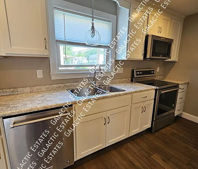 37-37.5 Arlington St #1 — Photo 3