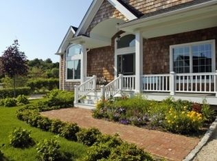2 Covey Ct, East Hampton, NY 11937