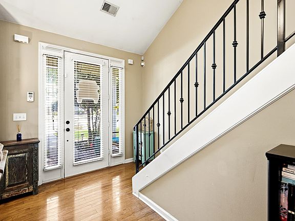 3rd image of 1282 Island Pl E