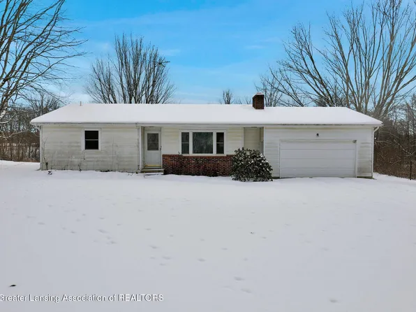 9717 Burton Hwy, Bellevue, MI 49021