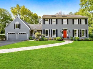 4 Oakcrest Rd, Hingham, MA 02043