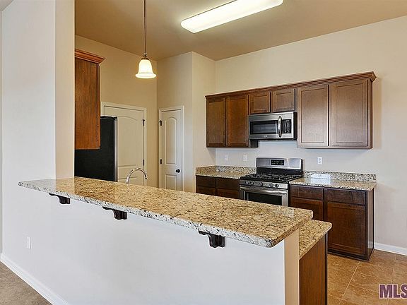 5th image of 388 River Mill Dr