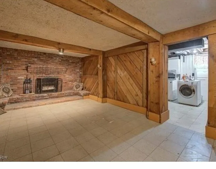 801 Howell St — Photo 17