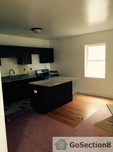1st image of 6914 S Oglesby Ave
