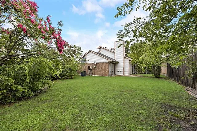 2100 Stradivarius Ln — Photo 17
