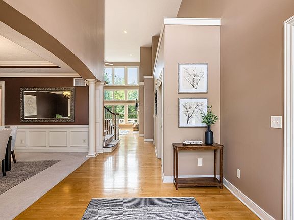 2nd image of 5768 Willow Bend Ln