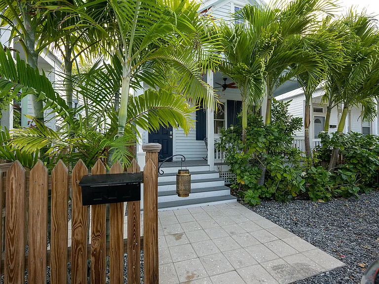 715 Chapman Ln — Photo 60