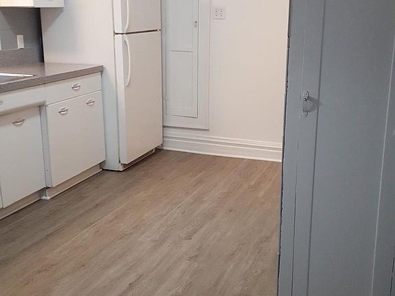 2nd image of 115 Goundry St APT 3