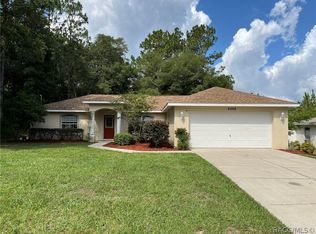 8998 N Travis Dr, Citrus Springs, FL 34434