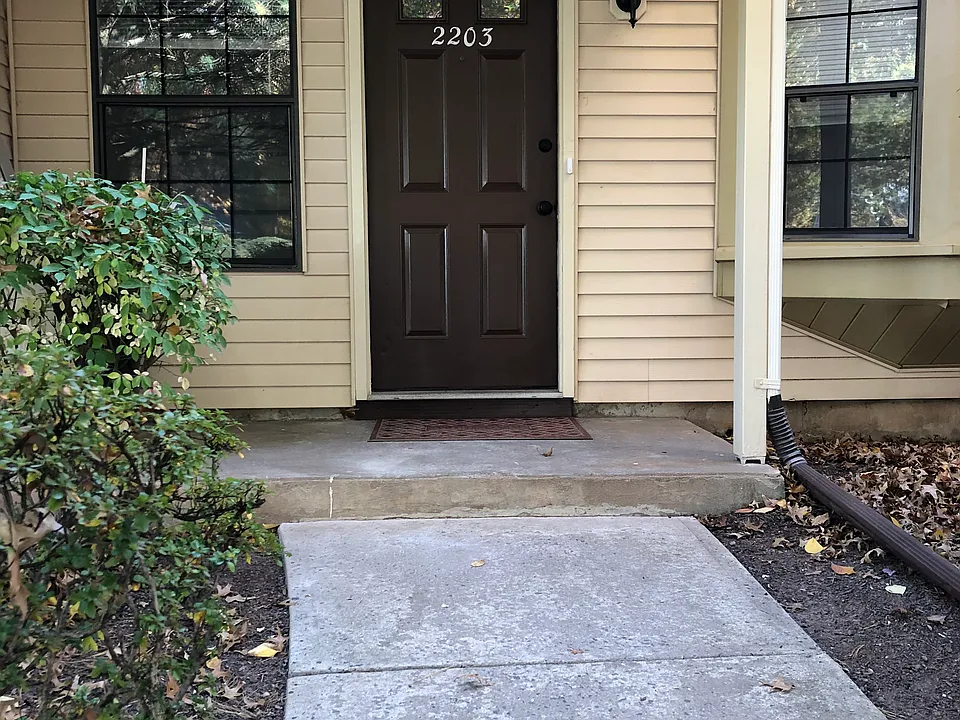 2203 Timber Oaks Rd