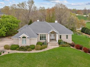 180 Morgan Ct, Cedar Rapids, IA 52411