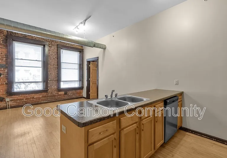 346 Connecticut St #203 — Photo 3
