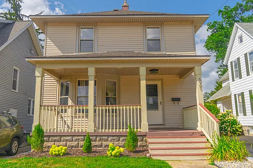 321 Ann St NE Photo 1
