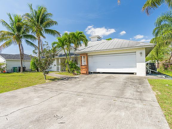 3rd image of 526 NW Bayshore Boulevard