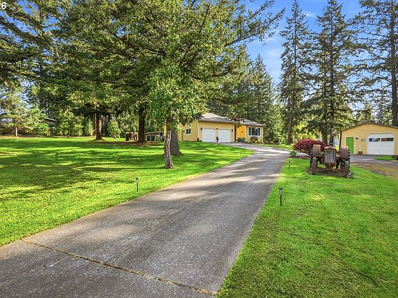 5th image of 9890 SW Grabhorn Rd