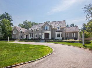 4 Woodridge Rd, Medfield, MA 02052